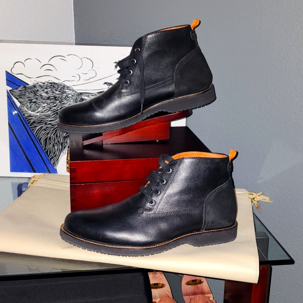 Tommy Bahama Boots